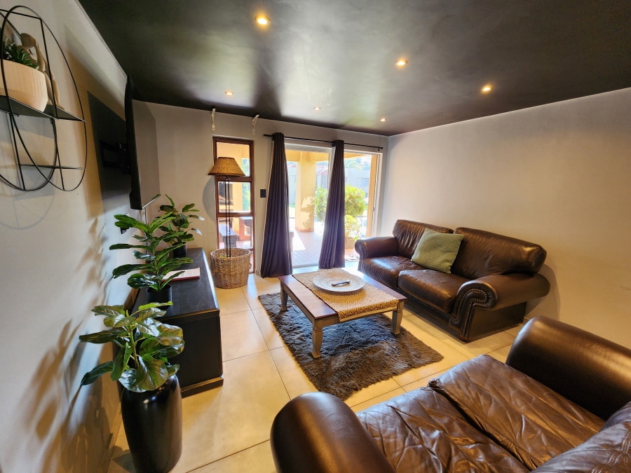 2 Bedroom Property for Sale in Antiqua Bay Free State